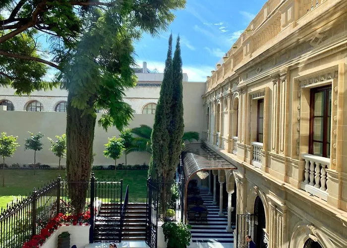 Casa Palacio Maria Luisa Отель Херес-де-ла-Фронтера
